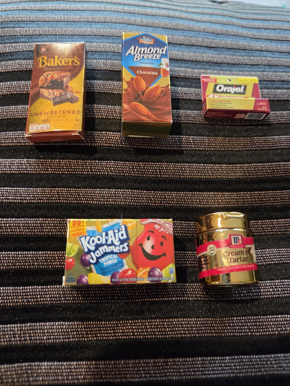 Mini brands - a lot of 5 rare gold food items - NEW